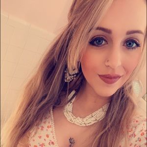 Meet your Posher, Brittany